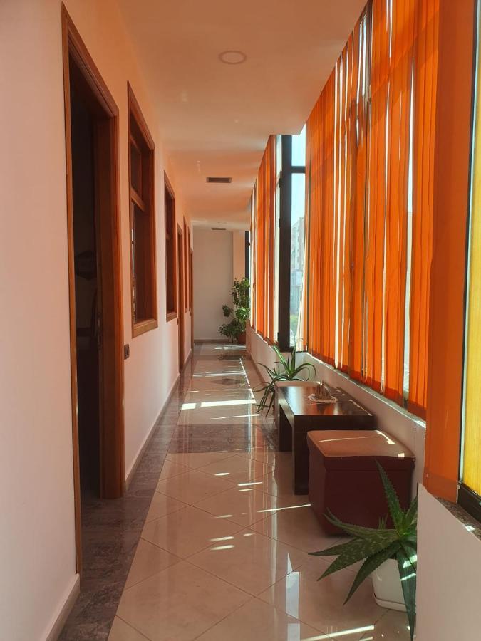 Hotel W Bush Square Fushe-Kruje Екстериор снимка