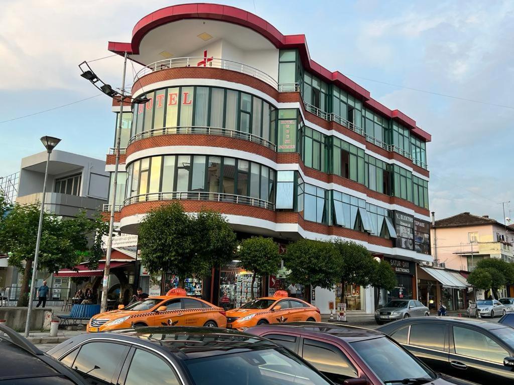 Hotel W Bush Square Fushe-Kruje Екстериор снимка