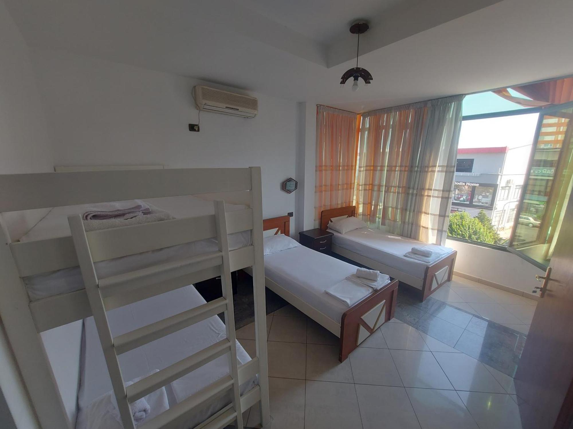 Hotel W Bush Square Fushe-Kruje Екстериор снимка