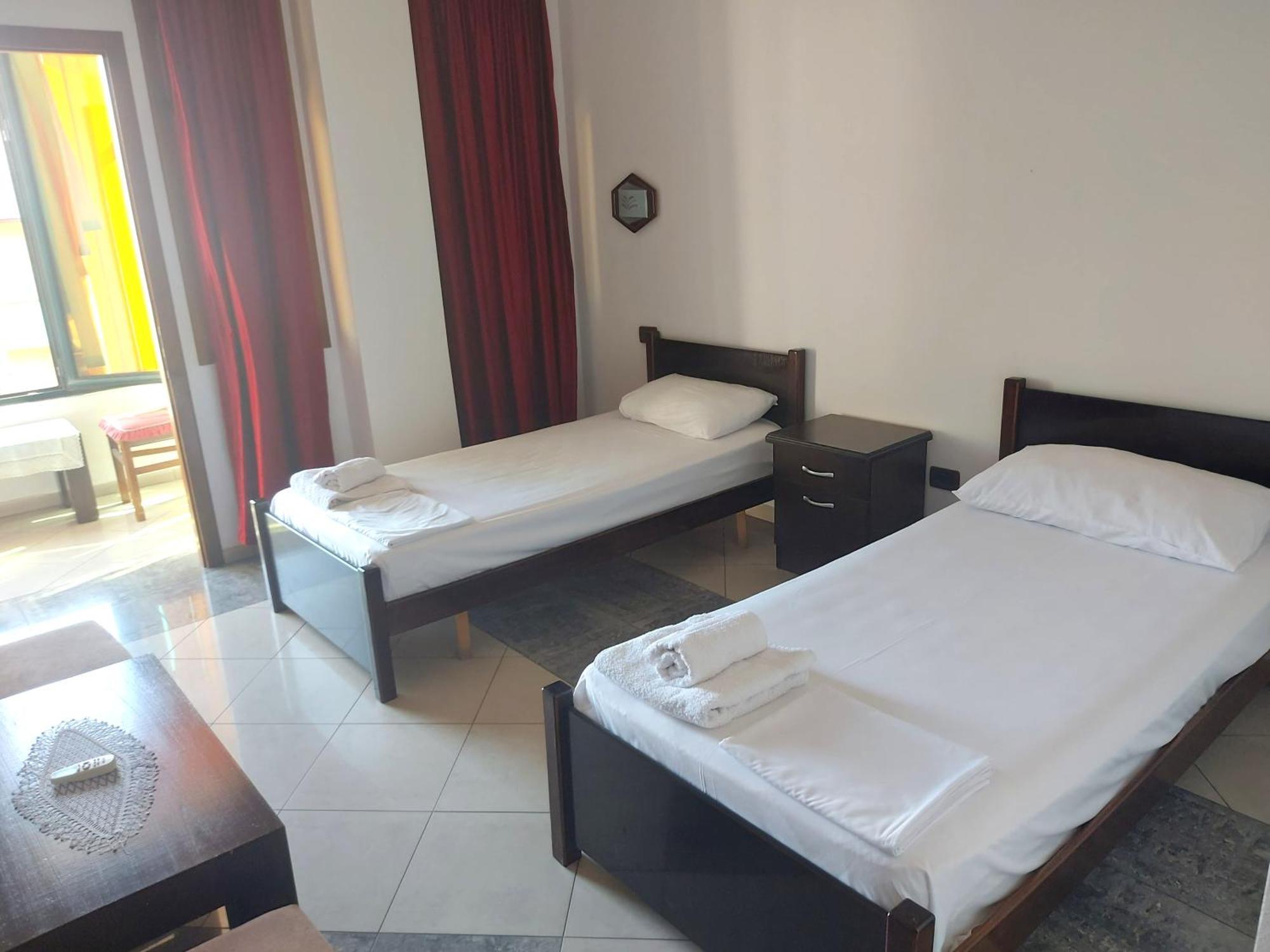Hotel W Bush Square Fushe-Kruje Екстериор снимка